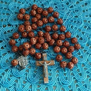 Vintage Roma Italy Wooden Beaded Rosary Crucific Artisan Carved Brown Wood